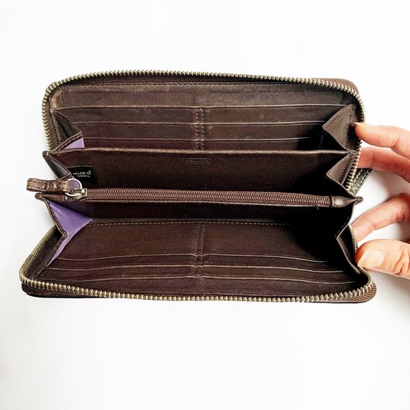Coach Handbags - Coach Accordian Zip Wallet